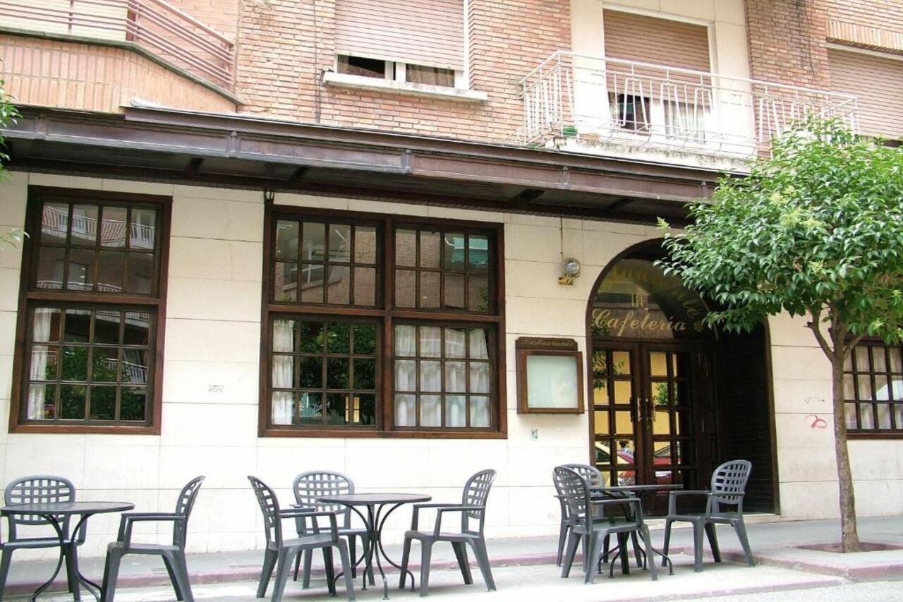 Hotel Ciudad De Калаора Екстериор снимка