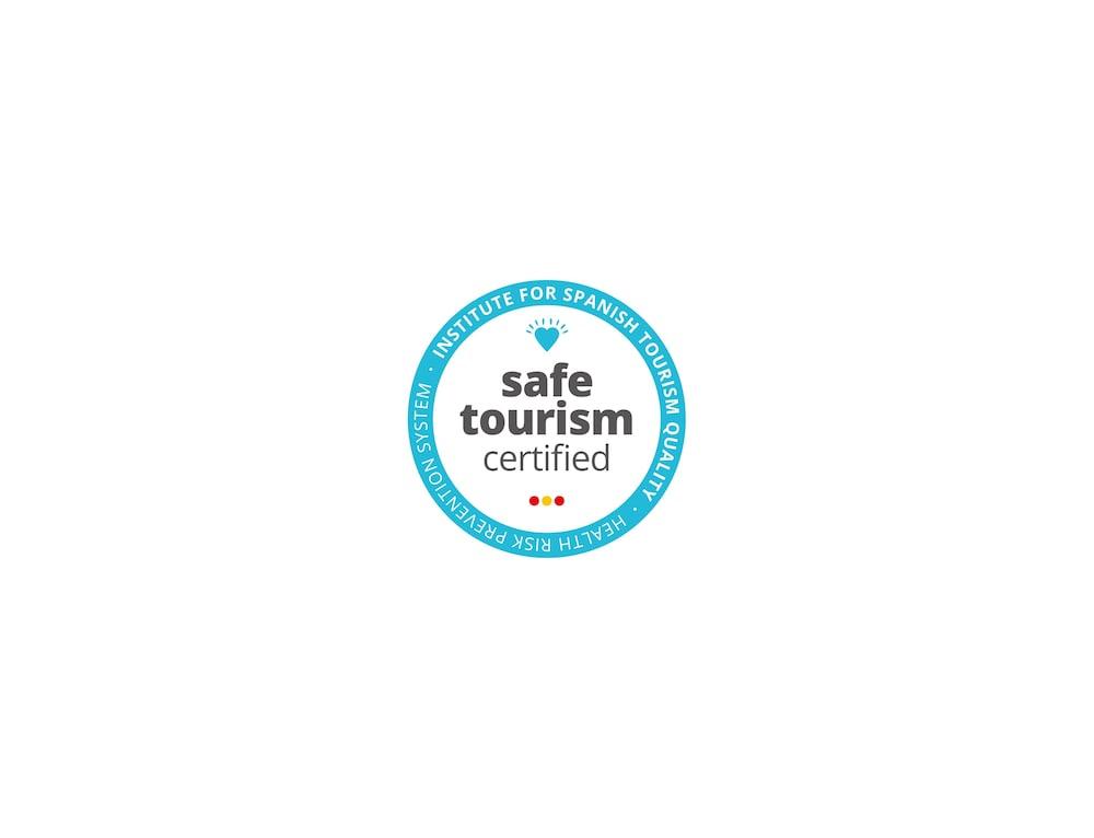 Hotel Ciudad De Калаора Екстериор снимка