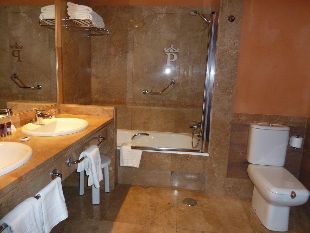 Hotel Ciudad De Калаора Екстериор снимка